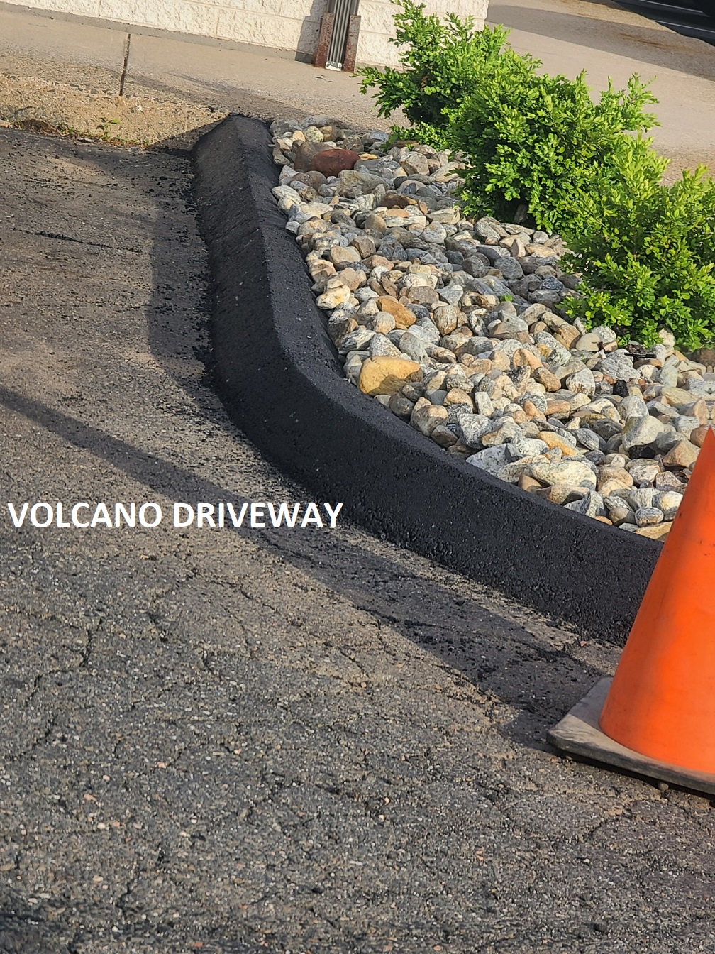 VOLCANO DRIVEWAY
