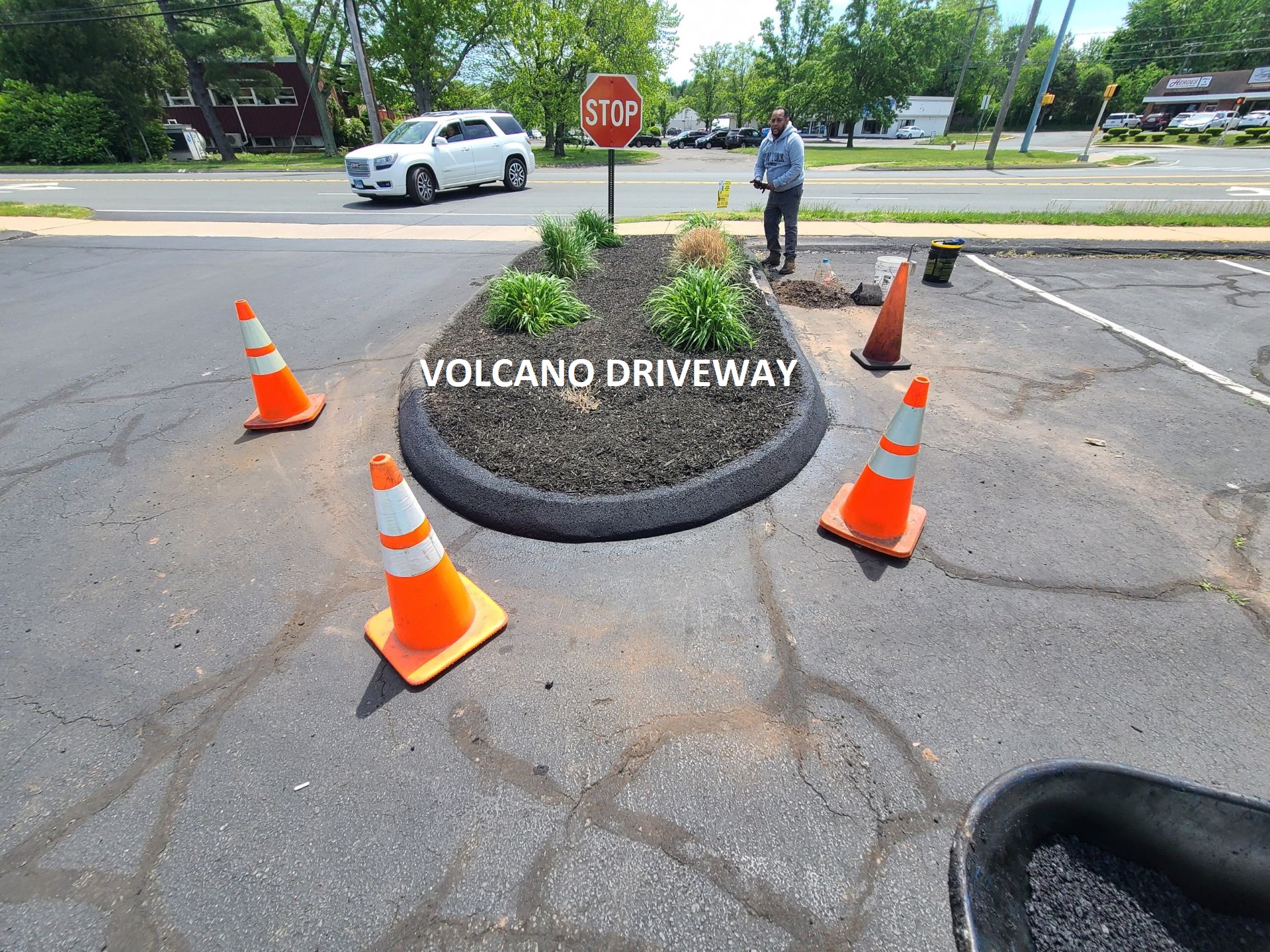 VOLCANO DRIVEWAY