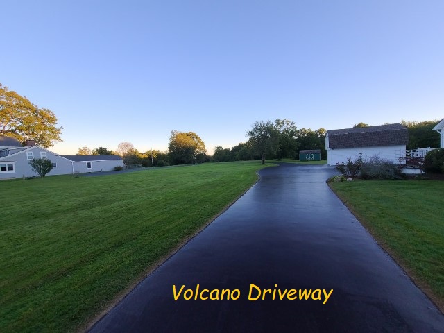 VOLCANO DRIVEWAY
