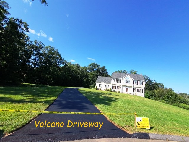 VOLCANO DRIVEWAY