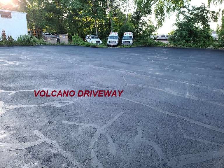 VOLCANO DRIVEWAY