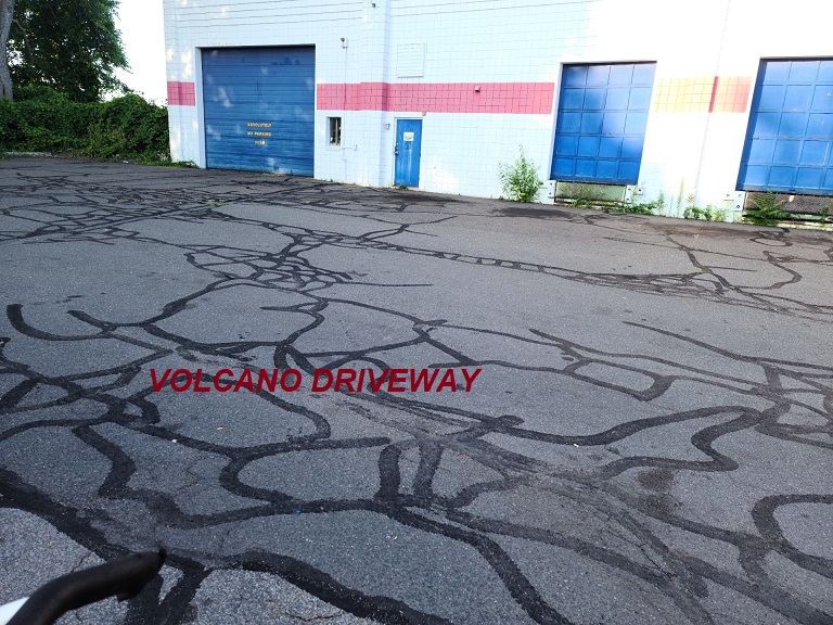 VOLCANO DRIVEWAY