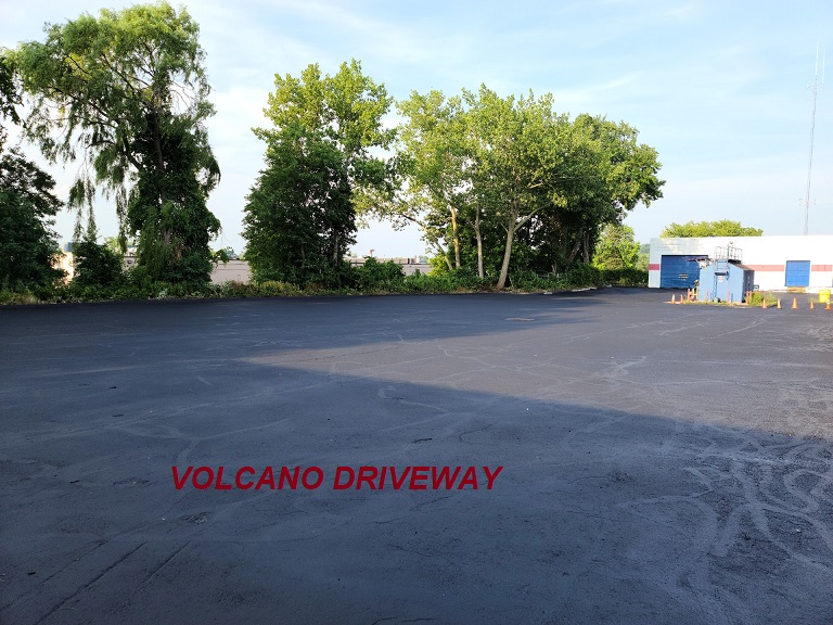VOLCANO DRIVEWAY