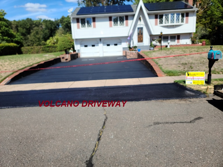 VOLCANO DRIVEWAY